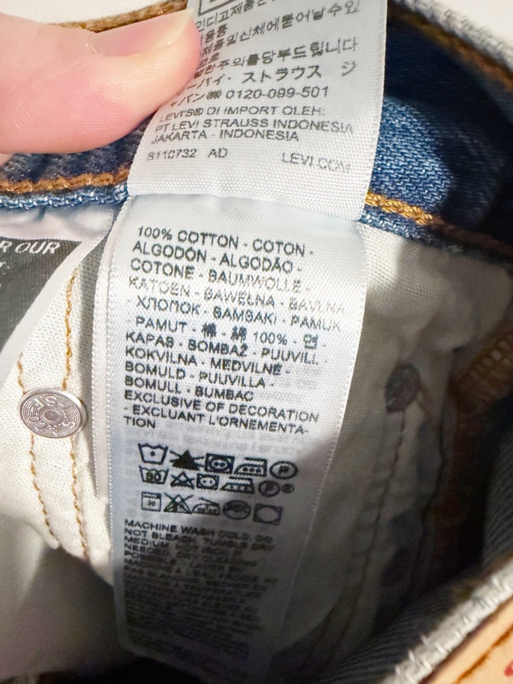 Levi's 501 Original Fit Light Wash Straight Leg Button Fly Jeans 24x30 - Picture 7 of 9